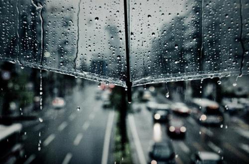 Giải mã giấc mơ về trời mưa, nằm mơ thấy trời mưa là số gì?