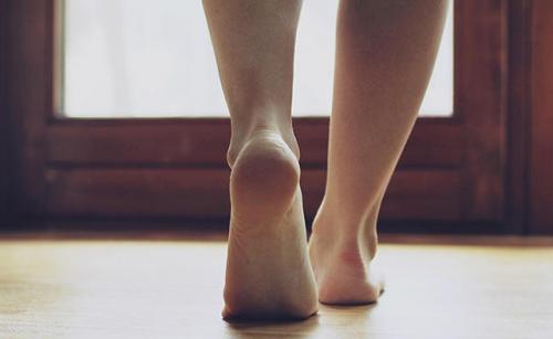 Giải mã ý nghĩa giấc mơ thấy bàn chân