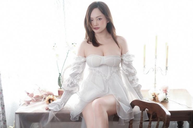 Chồng Tây ủng hộ Lan Phương khoe vẻ gợi cảm sau khi cô giảm 20kg
