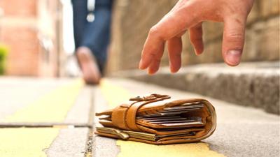 Nhặt được tiền trong giấc mơ là giấc mơ may mắn?